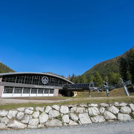 Апартаменти Sainte-foy-l'argentiere Sleeps 6 Шамоні